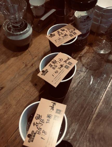 冷萃咖啡怎么冲，冷萃咖啡可以热水泡吗（在家可以轻松制作的冷萃咖啡——冷泡咖啡要怎么泡）