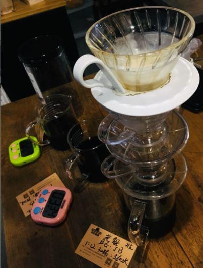 冷萃咖啡怎么冲，冷萃咖啡可以热水泡吗（在家可以轻松制作的冷萃咖啡——冷泡咖啡要怎么泡）