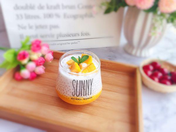 椰浆芒果西米露，西米露加的是椰汁还是椰浆（芒果椰浆西米露）