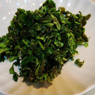 香椿怎么凉拌好吃，香椿凉拌好吃还是炒鸡蛋好吃（凉拌香椿）