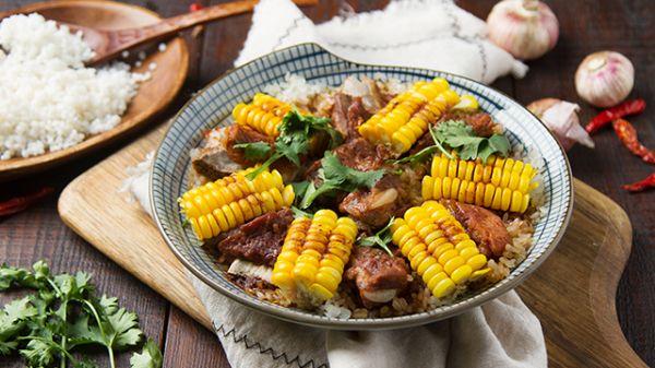 大家教教我怎么蒸糯玉米，糯玉米可以蒸熟吗（玉米糯米蒸排骨）