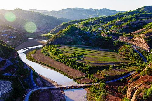 永宁山古寨在什么地方，永宁山古寨门票多少钱（峭崖绝壁能藏身上千人）