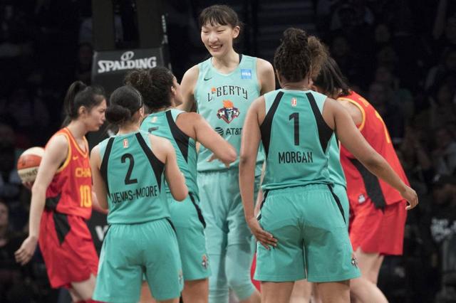 李月汝启程赴美征战WNBA，今日图集：即将来袭的WNBA