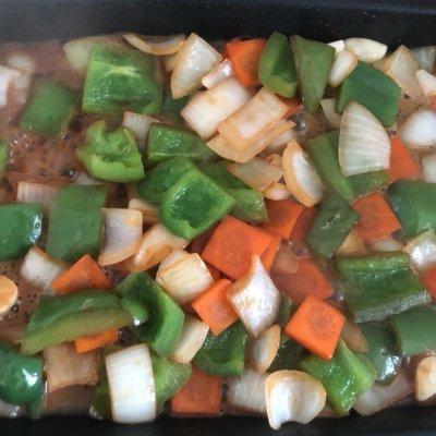 中式牛排怎么做有哪几种做法，正宗的牛排怎么做（牛排的中式吃法香煎牛排配时蔬）