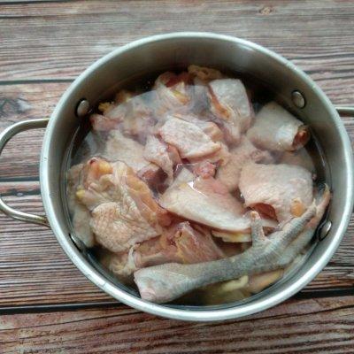 新疆大盘鸡，新疆大盘鸡（新疆大盘鸡发源地）