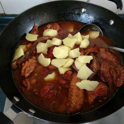 新疆大盘鸡，新疆大盘鸡（新疆大盘鸡发源地）