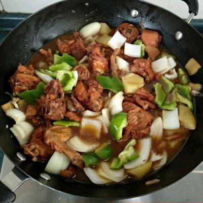 新疆大盘鸡，新疆大盘鸡（新疆大盘鸡发源地）