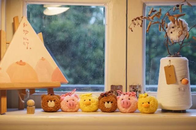 手工布偶制作教程，diy手工布偶制作图解（如何从自由插画师到成立布偶品牌）