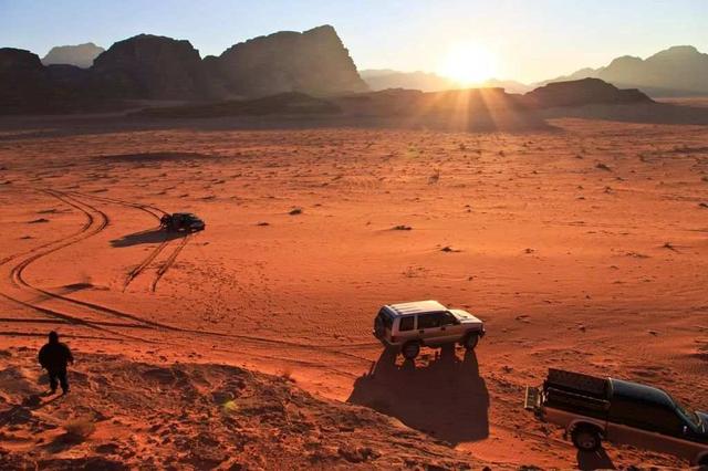 约旦的首都是哪个城市，约旦的首都是哪座城市（指南丨3天看遍沙漠和大海）