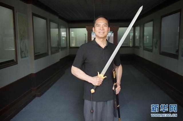 龙泉宝剑厂，龙泉宝剑厂与火大师简介（探访龙泉宝剑厂传承2500多年的铸造技艺）