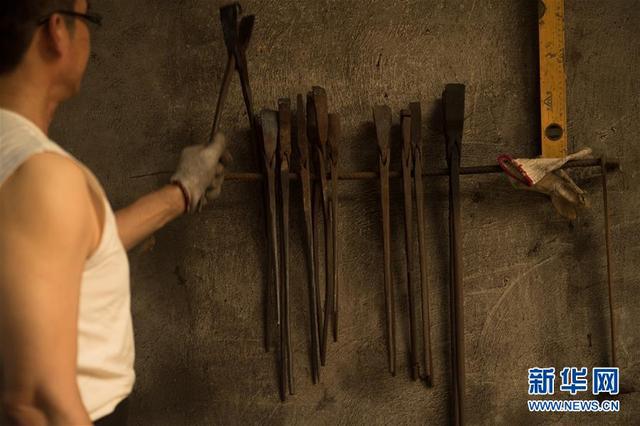 龙泉宝剑厂，龙泉宝剑厂与火大师简介（探访龙泉宝剑厂传承2500多年的铸造技艺）