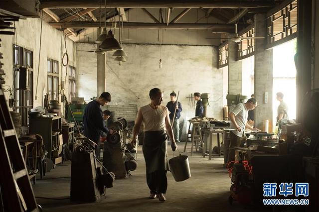 龙泉宝剑厂，龙泉宝剑厂与火大师简介（探访龙泉宝剑厂传承2500多年的铸造技艺）