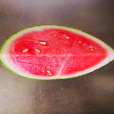西瓜皮怎么凉拌最好吃，#爽口凉菜，开胃一夏
