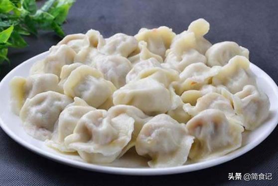 怎样在家做鲅鱼水饺，怎么做鲅鱼水饺（鲅鱼水饺的做法和蘸料配方）