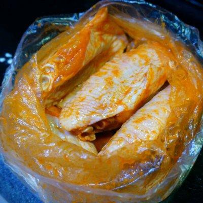 奥尔良炸鸡做法图解，怎样做奥尔良炸鸡（奥尔良炸鸡翅）