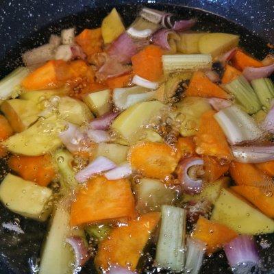 椰香咖喱鸡怎么弄，椰香咖喱鸡块（东南亚椰香咖喱鸡）