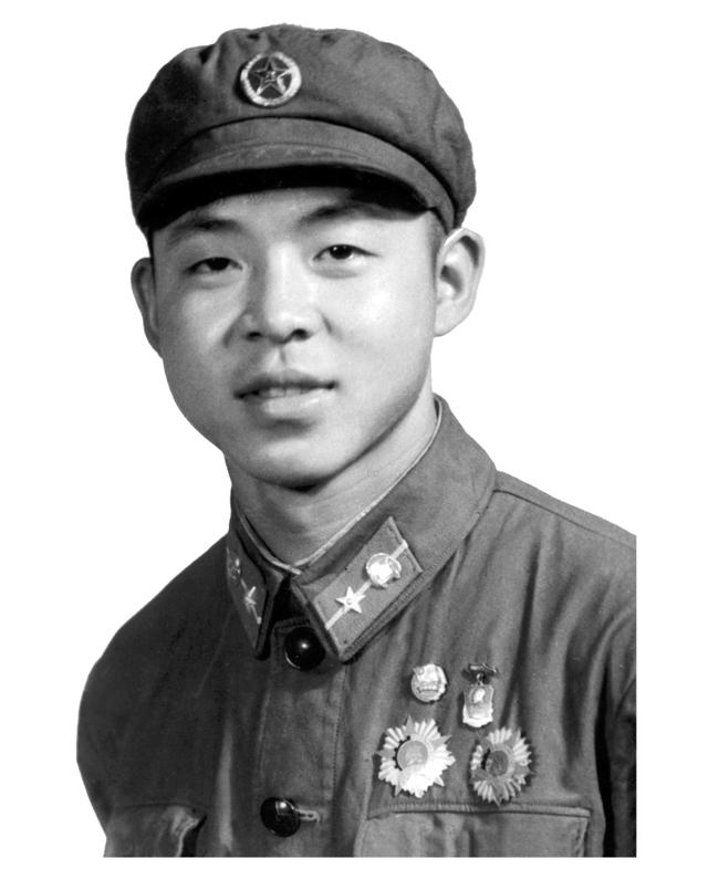 雷锋故事简介，“向雷锋同志学习”背后有故事