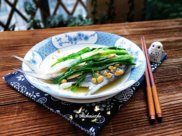 枪鱼的做法有什么，美食有花样#快手黄豆酱蒸白枪鱼