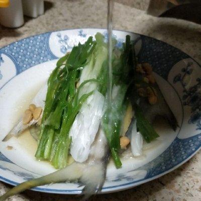 枪鱼的做法有什么，美食有花样#快手黄豆酱蒸白枪鱼
