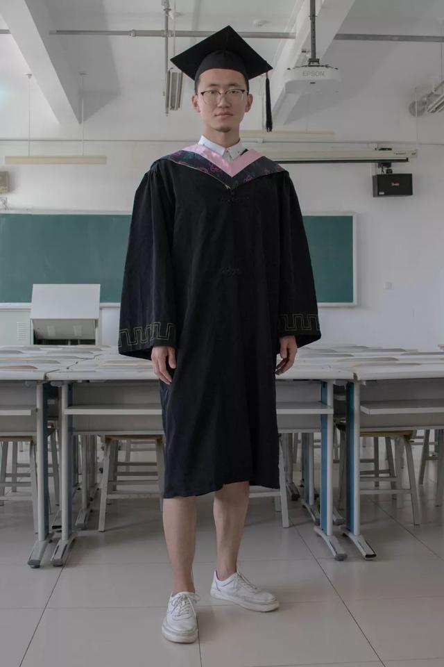 学士服怎么穿，学士服怎么穿领带（学位服的穿搭文化你了解吗）
