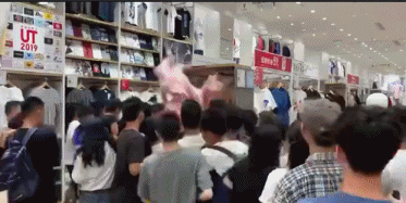优衣库联名款什么意思，优衣库联名是什么意思（背后藏着哪些营销秘密）