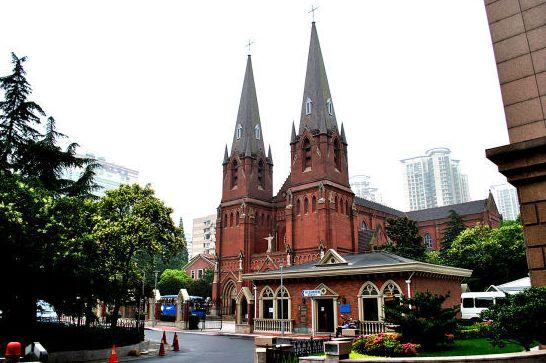 上海哪些地方好玩，上海市区有哪些地方好玩呢（教堂、弄堂、古镇...上海超美的6大免费景点）