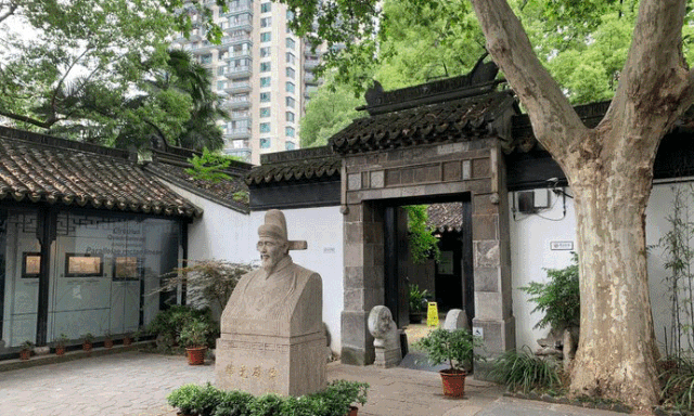 上海哪些地方好玩，上海市区有哪些地方好玩呢（教堂、弄堂、古镇...上海超美的6大免费景点）