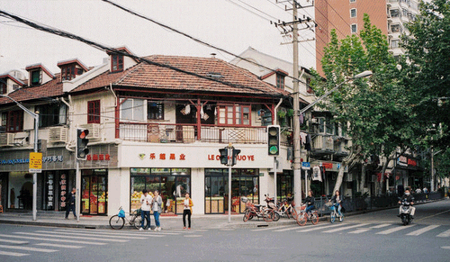 上海哪些地方好玩，上海市区有哪些地方好玩呢（教堂、弄堂、古镇...上海超美的6大免费景点）