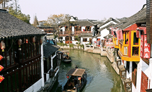 上海哪些地方好玩，上海市区有哪些地方好玩呢（教堂、弄堂、古镇...上海超美的6大免费景点）