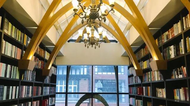 上海哪些地方好玩，上海市区有哪些地方好玩呢（教堂、弄堂、古镇...上海超美的6大免费景点）