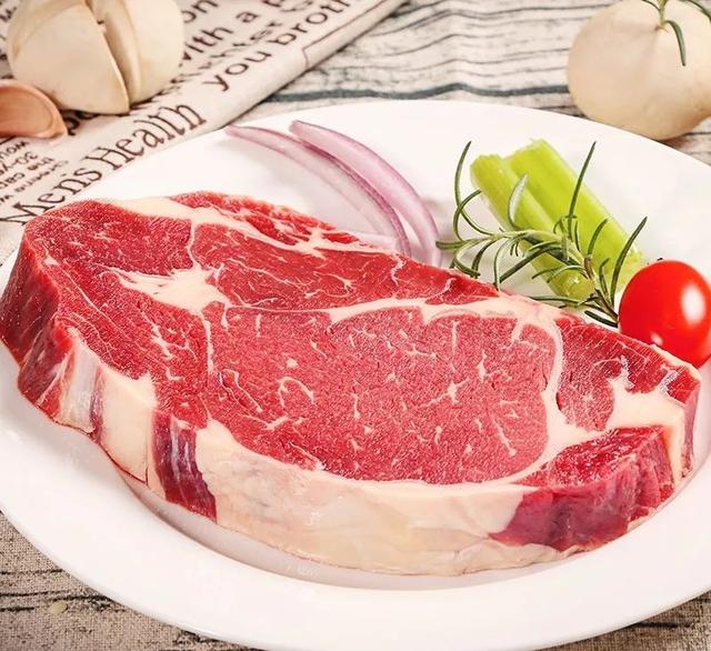 煎牛排需要什么调料，做牛排需要什么调料（比西餐厅还好吃）