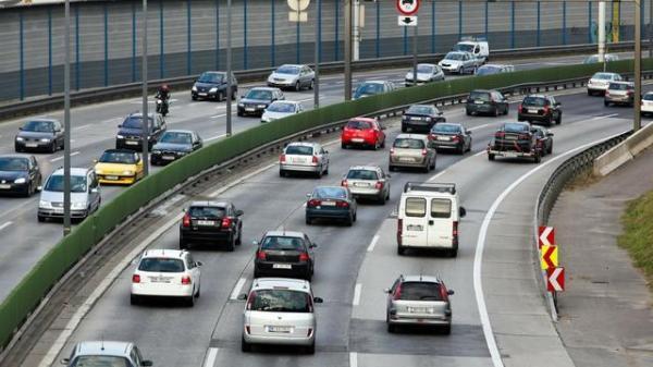 车内除异味特效方法，车内异味最有效的方法（汽车异味挥散不去）