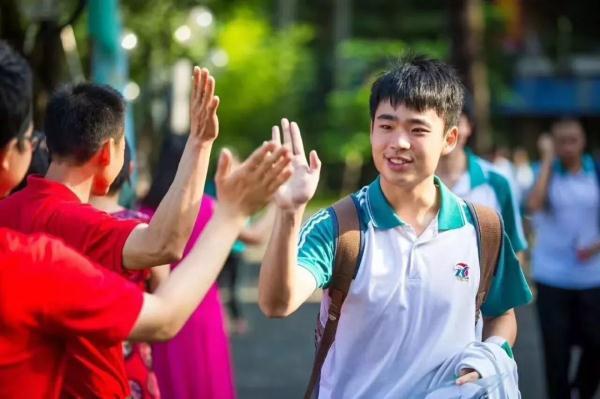 阳光高考平台自主招生，阳光高考如何报名高考自主招生（查成绩、填志愿、招生咨询……2019年最全《考生指南》在此）