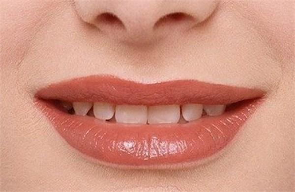 把蜂蜜涂在b上，嘴角起泡可以弄破吗（却不知道是缺少它）