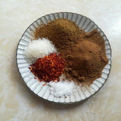 辣条怎么做家庭做法，辣条怎么做家庭做法窍门（自制辣条）