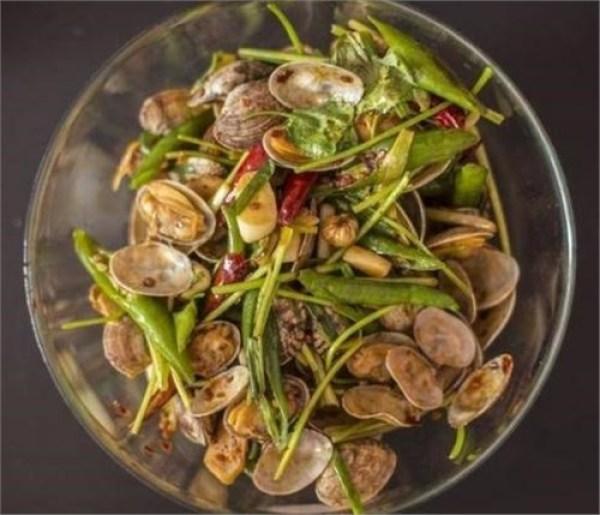 花蛤炒几分钟能炒熟，花蛤炒多长时间（只要5分钟就能轻易搞定）