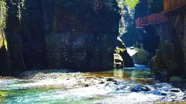 纸牌金陵十三钗游戏规则，金陵十三钗游戏规则怎样的（这些景区门票能打折）