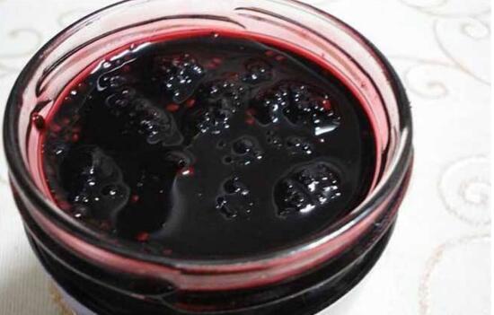 一斤桑葚泡几斤白酒，桑葚酒男人喝了壮阳吗（桑葚用什么酒泡最好）