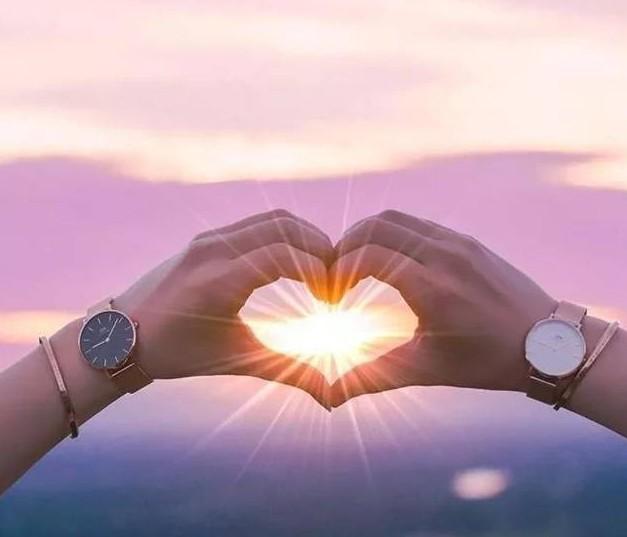 dw手表是什么档次，dw表算是什么档次（戴DW手表这丢人吗）