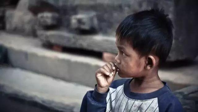 undergraduate和graduate区别，undergraduate（留学美国四年的中国“状元”）