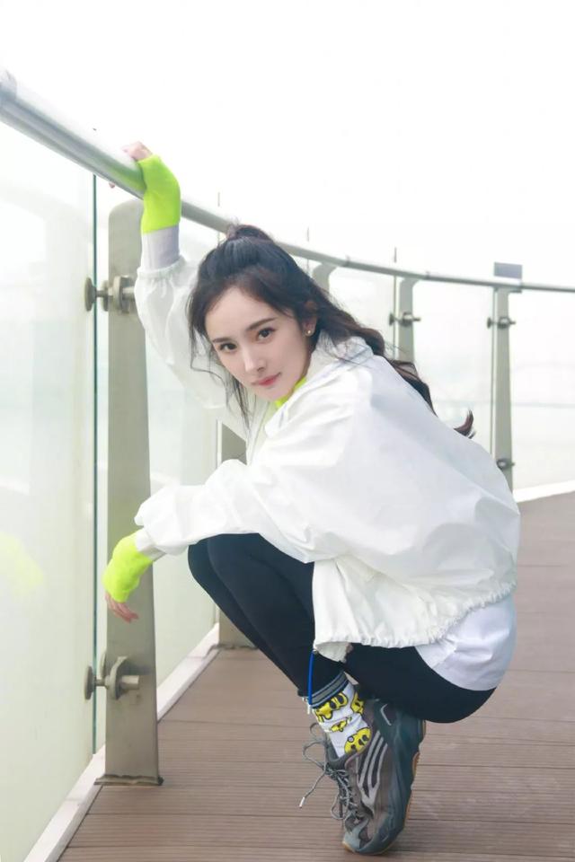 密室逃脱绝境四迷失森林攻略第一关Jimmy，密室逃脱绝境系列4迷失森林通关流程攻略（运动鞋，还能穿出什么花儿）