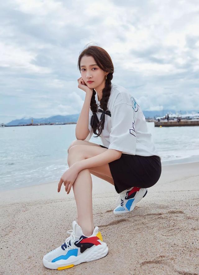 密室逃脱绝境四迷失森林攻略第一关Jimmy，密室逃脱绝境系列4迷失森林通关流程攻略（运动鞋，还能穿出什么花儿）