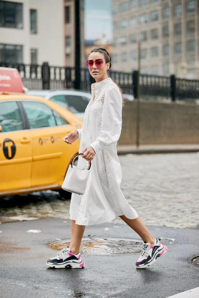 密室逃脱绝境四迷失森林攻略第一关Jimmy，密室逃脱绝境系列4迷失森林通关流程攻略（运动鞋，还能穿出什么花儿）