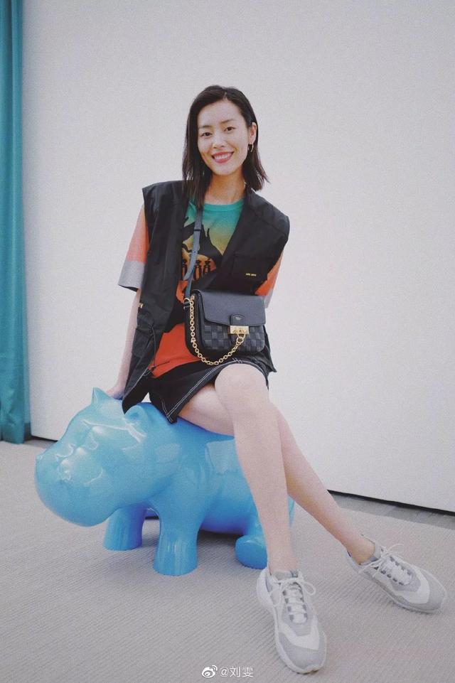 密室逃脱绝境四迷失森林攻略第一关Jimmy，密室逃脱绝境系列4迷失森林通关流程攻略（运动鞋，还能穿出什么花儿）