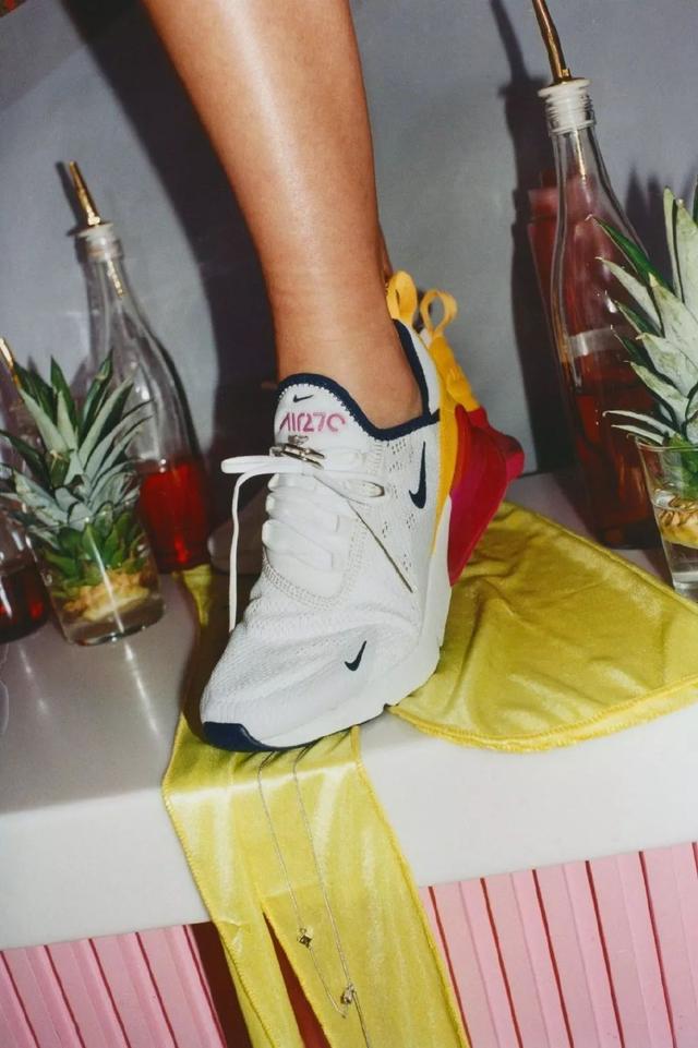 密室逃脱绝境四迷失森林攻略第一关Jimmy，密室逃脱绝境系列4迷失森林通关流程攻略（运动鞋，还能穿出什么花儿）