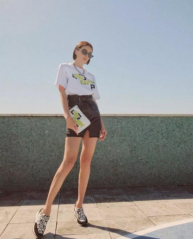 密室逃脱绝境四迷失森林攻略第一关Jimmy，密室逃脱绝境系列4迷失森林通关流程攻略（运动鞋，还能穿出什么花儿）