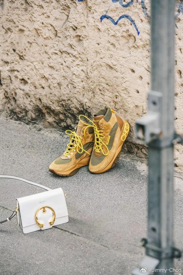 密室逃脱绝境四迷失森林攻略第一关Jimmy，密室逃脱绝境系列4迷失森林通关流程攻略（运动鞋，还能穿出什么花儿）