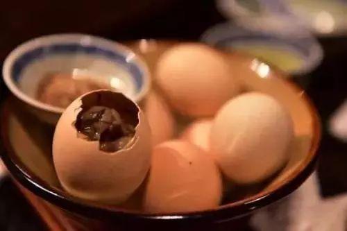 活珠子怎么吃才有营养，味道鲜美的“活珠子”真的存在激素风险吗