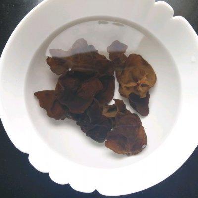 新鲜黄花菜怎么做好吃，新鲜黄花菜怎么炒好吃（）