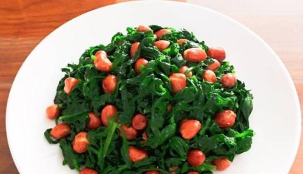 芹菜花生米凉菜怎么做 芹菜花生米凉菜的营养价值，芹菜花生米凉菜怎么做（芹菜叶拌花生米这样做）